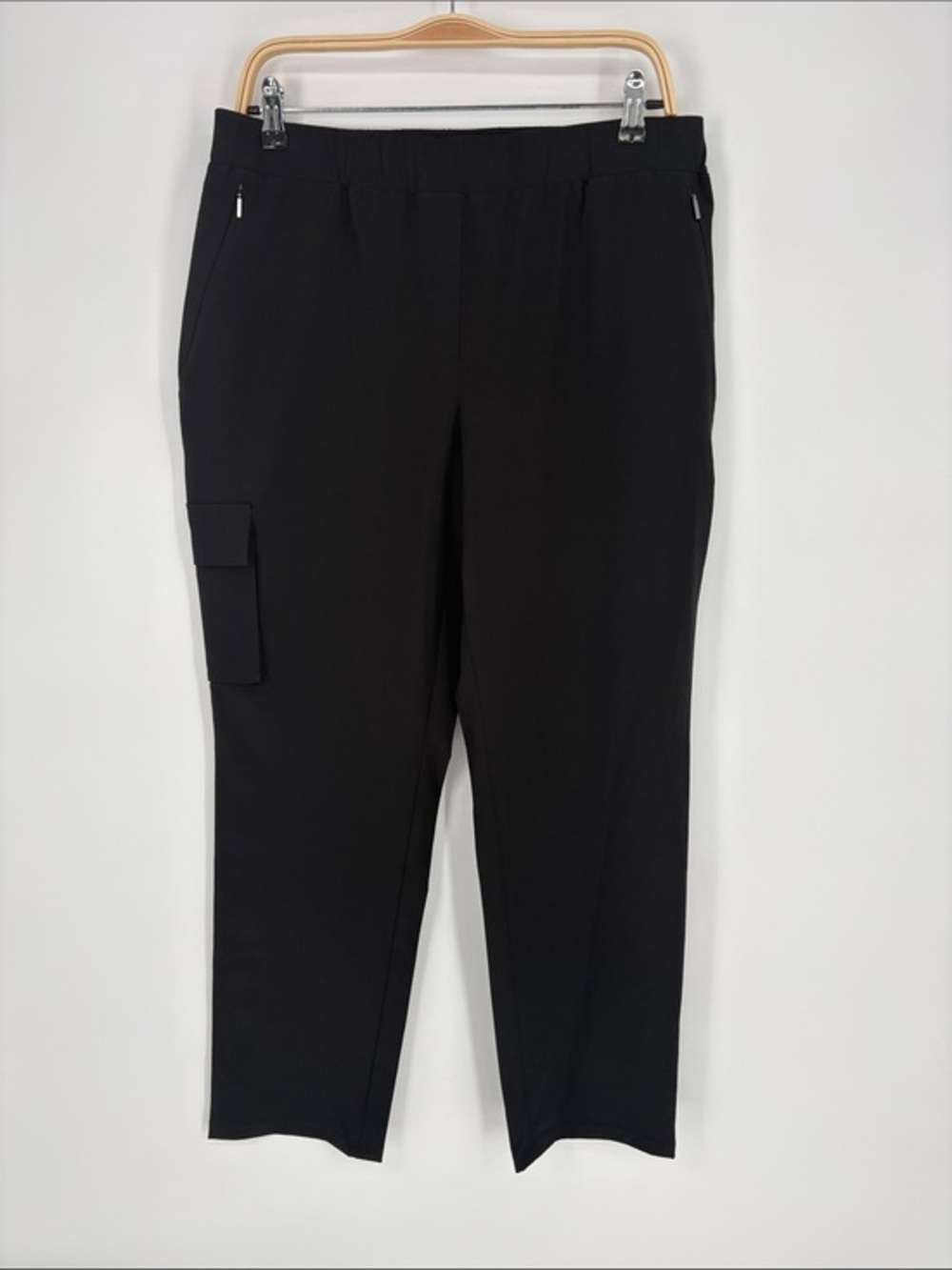 👑 Chico's Black Stretch Cargo Joggers
